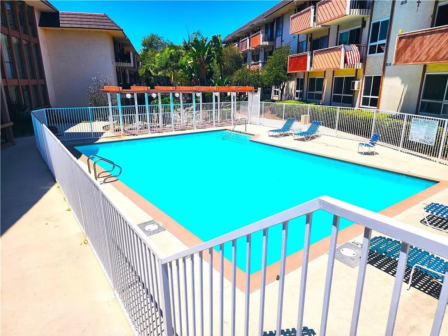 5585 E. Pacific Coast Highway Unit 126 - Long Beach - California - 0.5 bath rental property