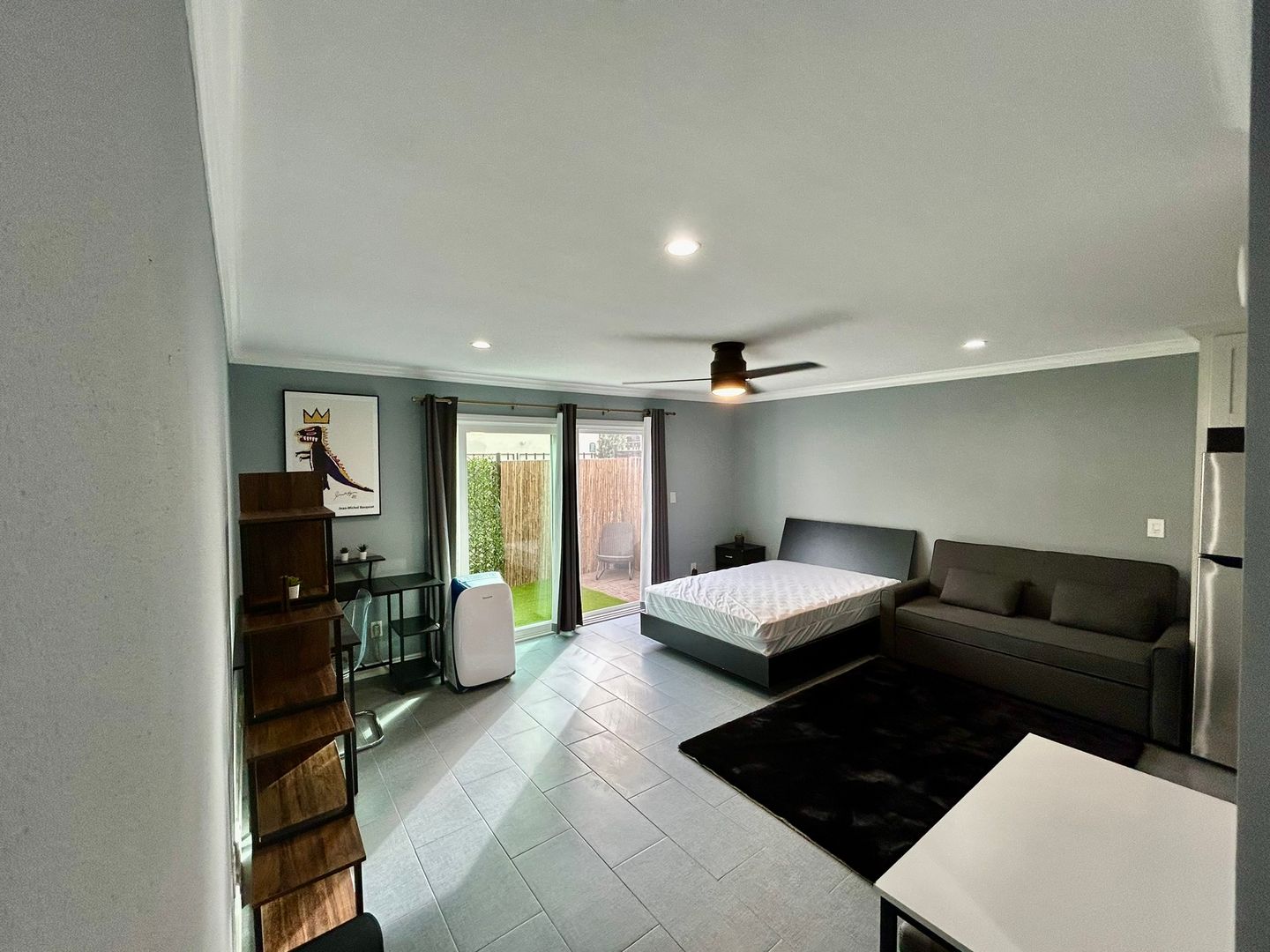 5585 E. Pacific Coast Highway Unit 126 - Long Beach - California - 0.5 bath rental property