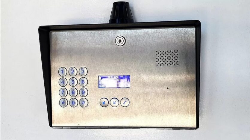 5585 E. Pacific Coast Highway Unit 126 - Long Beach - California - 0.5 bath rental property