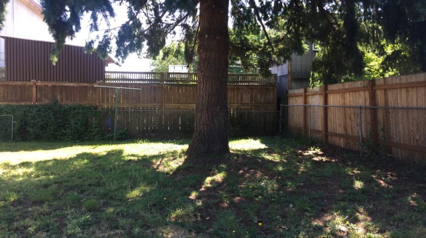 5712 SE Holgate - Portland - Oregon - 2 bed, 1 bath rental property
