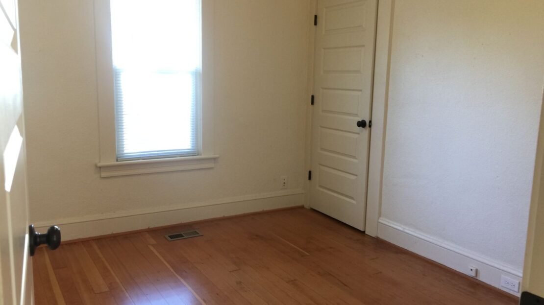 5712 SE Holgate - Portland - Oregon - 2 bed, 1 bath rental property
