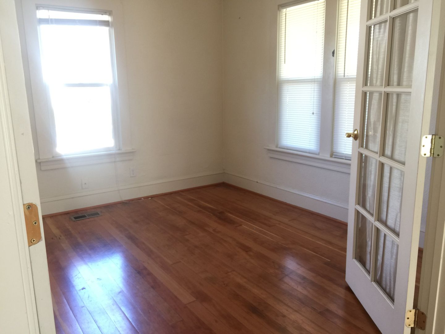 5712 SE Holgate - Portland - Oregon - 2 bed, 1 bath rental property
