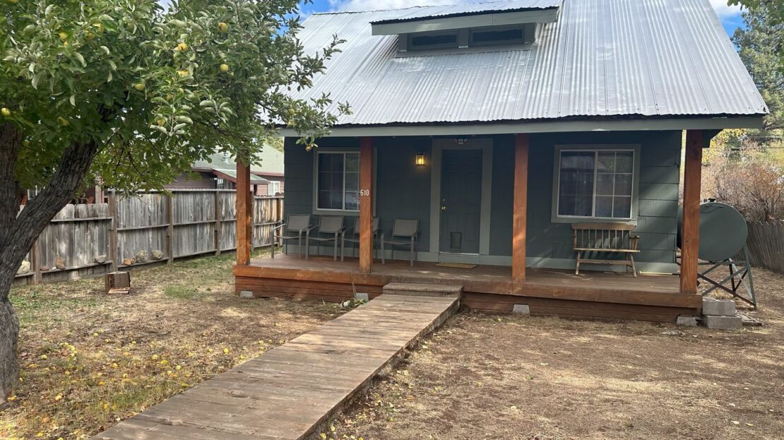 610 Cedar Street - Westwood - California - 3 bed, 1 bath rental property