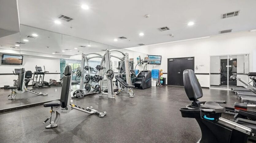 655 South Hope Street Unit 1008 - Los Angeles - California - 1 bed, 1 bath rental property