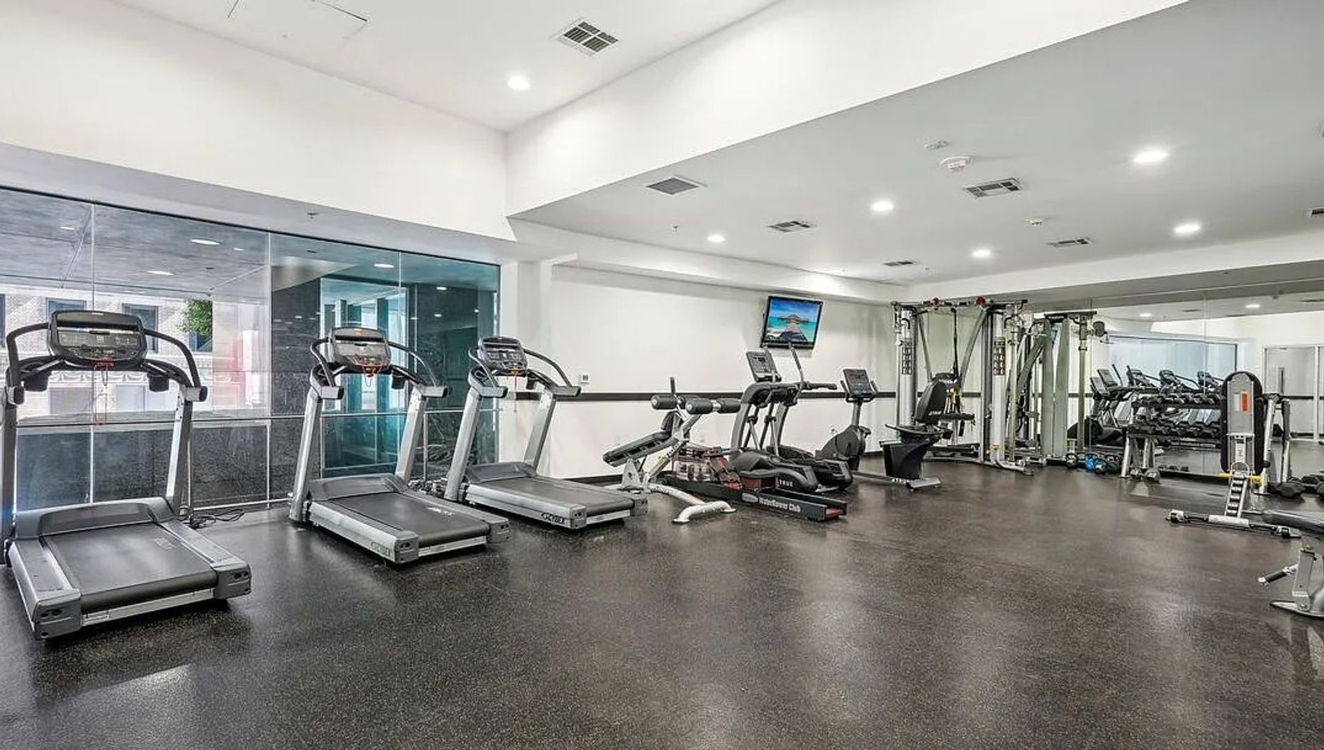 655 South Hope Street Unit 1008 - Los Angeles - California - 1 bed, 1 bath rental property