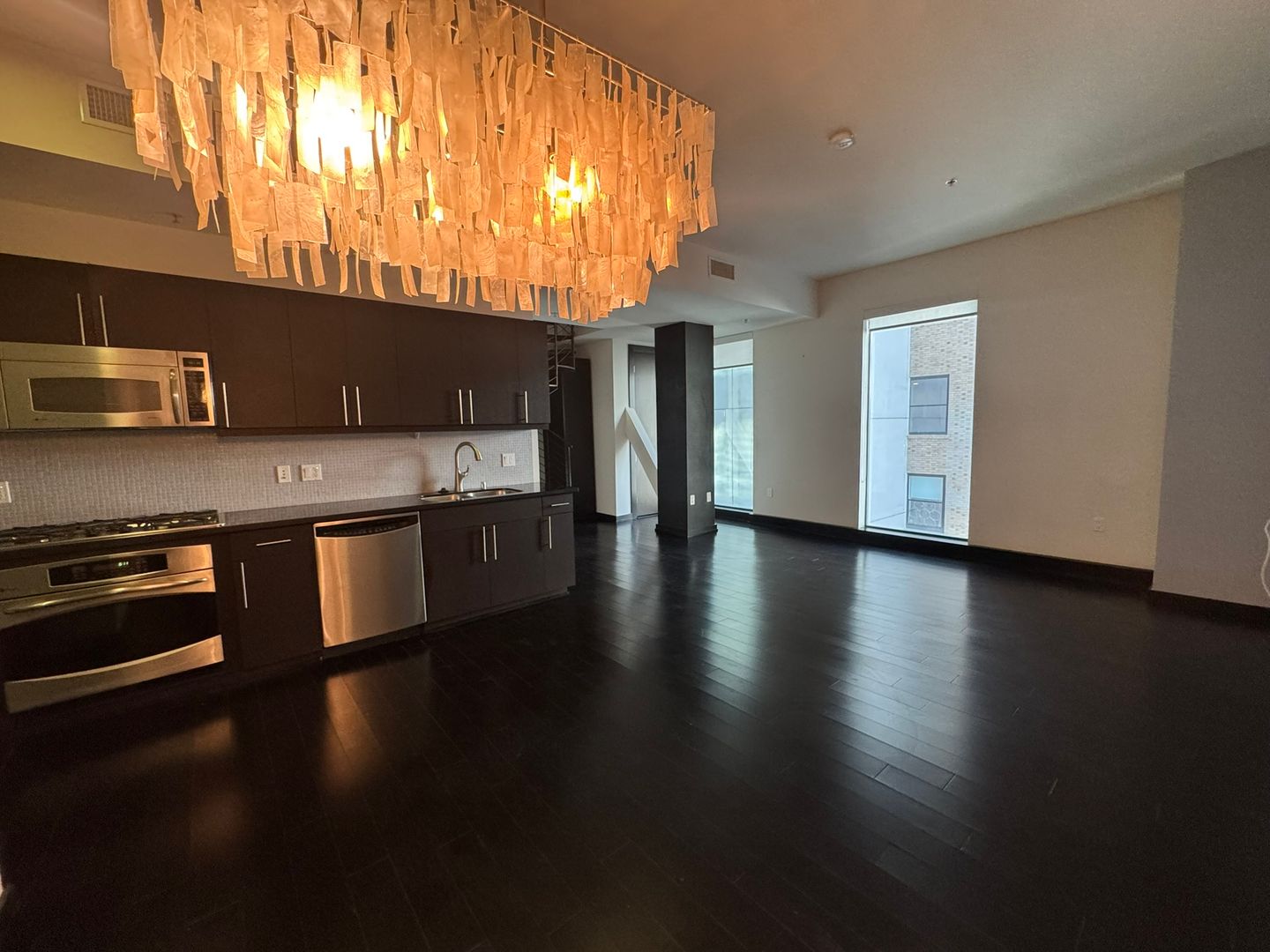 655 South Hope Street Unit 1008 - Los Angeles - California - 1 bed, 1 bath rental property