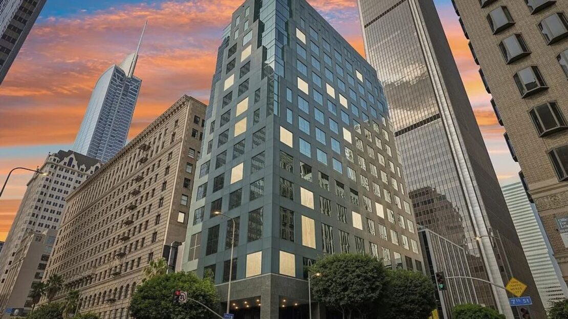 655 South Hope Street Unit 1008 - Los Angeles - California - 1 bed, 1 bath rental property