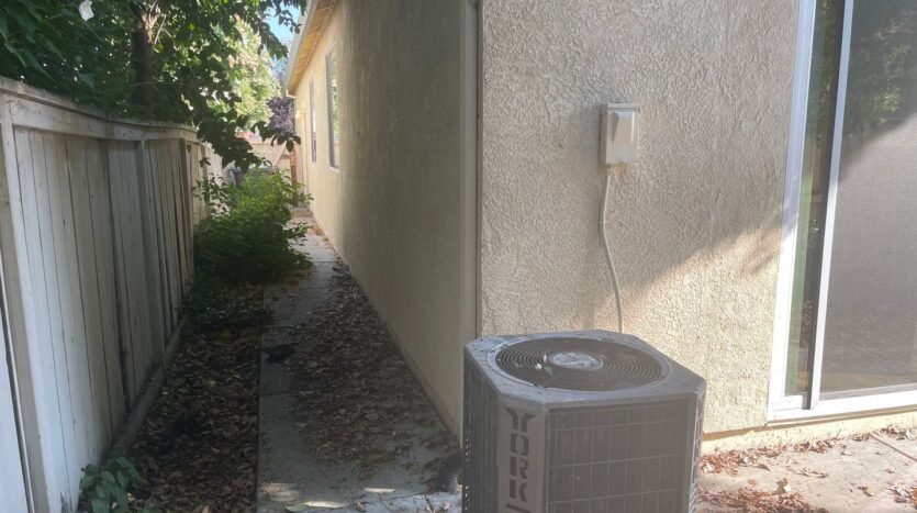 6789 Brook Falls Cir - Stockton - California - 3 bed, 2 bath rental property