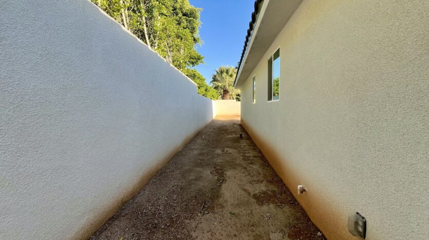 68270 Santelmo Rd Unit 2 - Cathedral City - California - 2 bed, 1 bath rental property