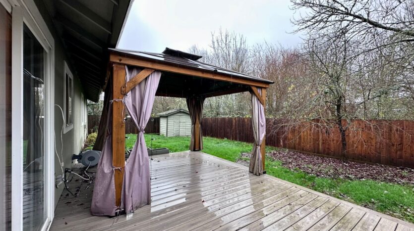 12418 SE Mountain Sun Dr. - Oregon - 3 bed, 2 bath rental property