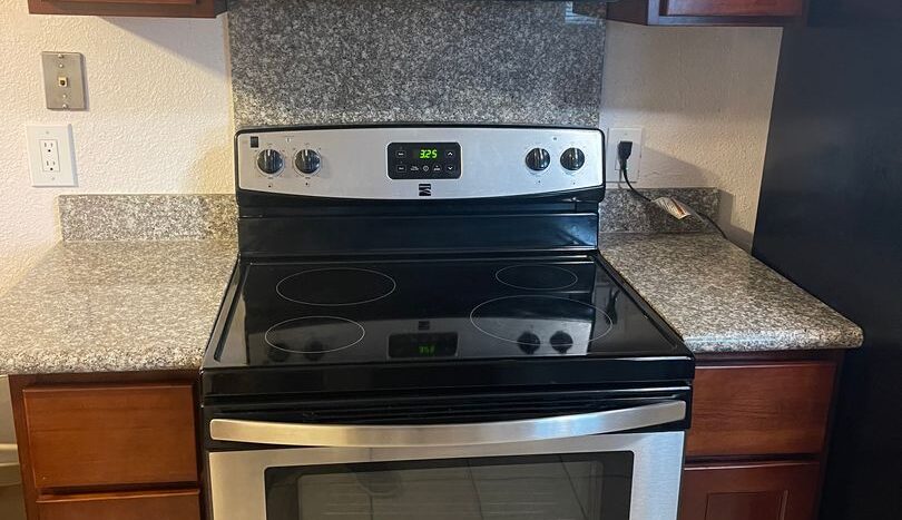 723 Clinton Dr - Stockton - California - 4 bed, 2 bath rental property