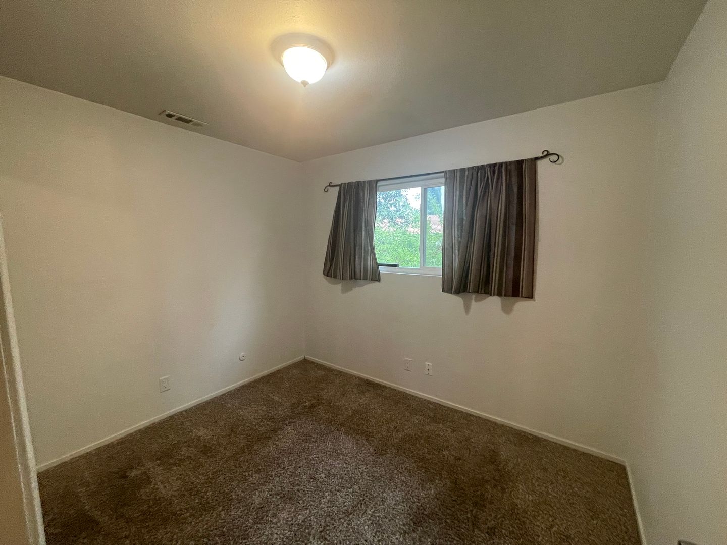 723 Clinton Dr - Stockton - California - 4 bed, 2 bath rental property