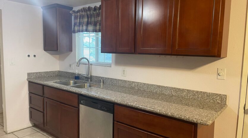 723 Clinton Dr - Stockton - California - 4 bed, 2 bath rental property