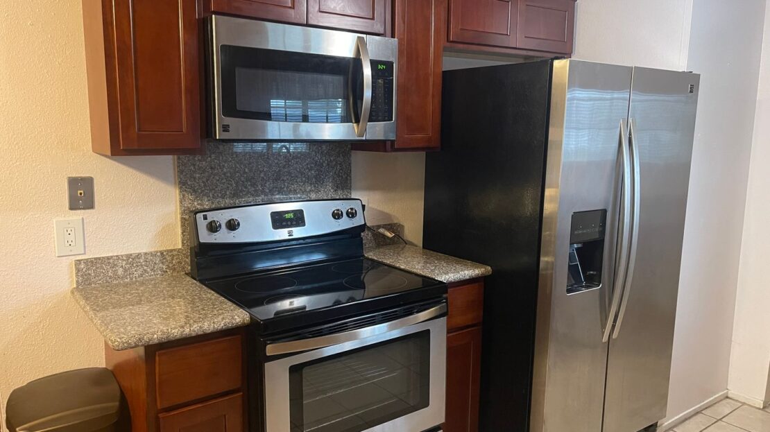 723 Clinton Dr - Stockton - California - 4 bed, 2 bath rental property