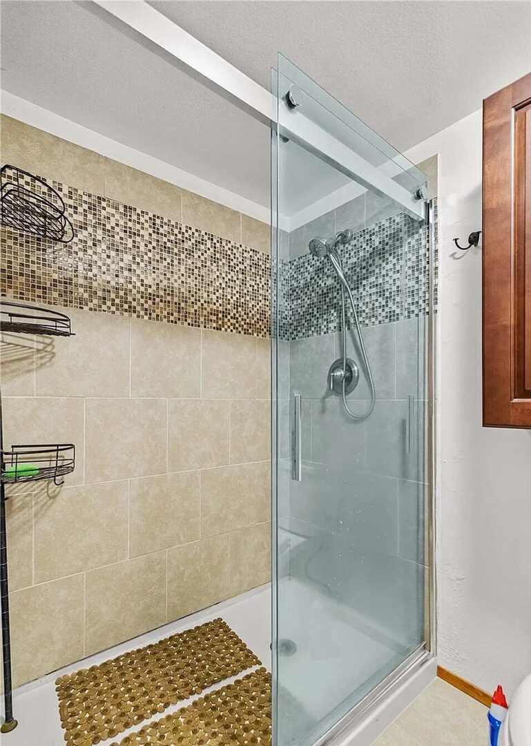 7425 Ruby Dr SW APT C-9 - Lakewood - Washington - 2 bed, 2 bath rental property