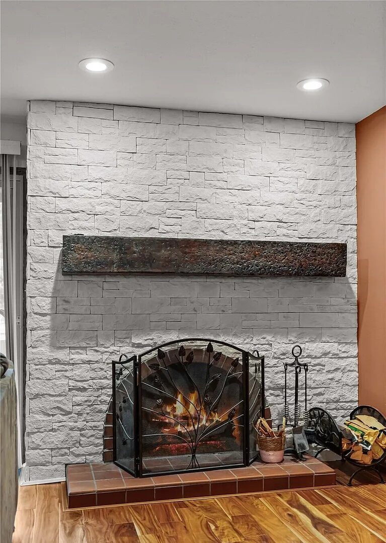 7425 Ruby Dr SW APT C-9 - Lakewood - Washington - 2 bed, 2 bath rental property