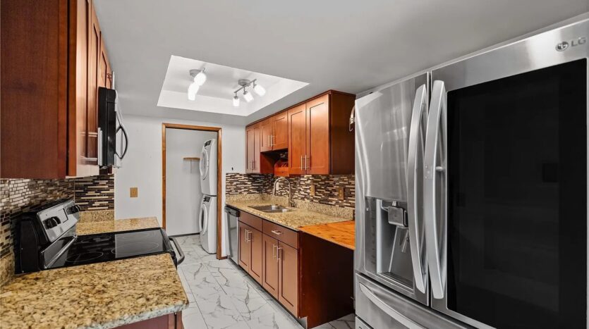 7425 Ruby Dr SW APT C-9 - Lakewood - Washington - 2 bed, 2 bath rental property