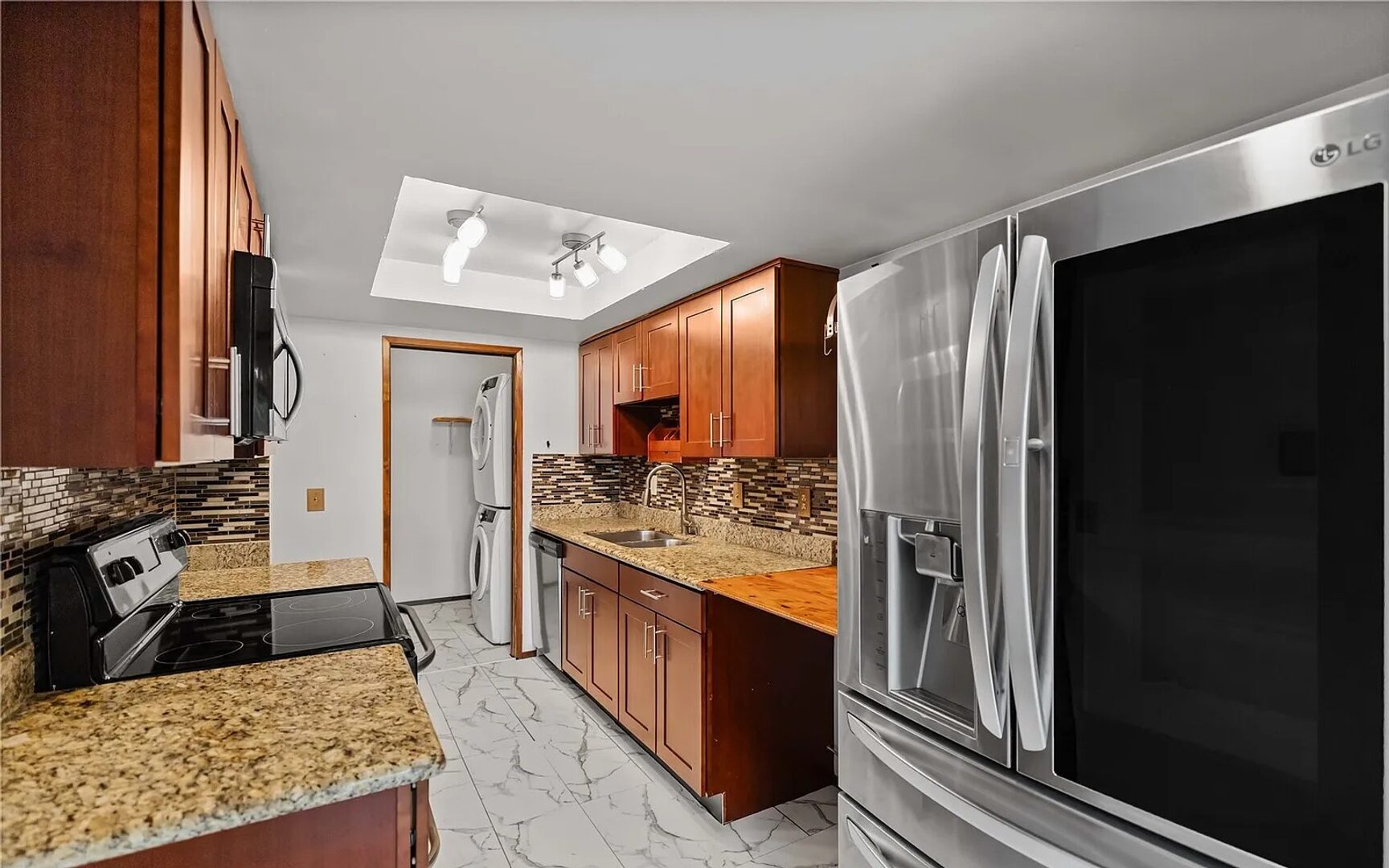 7425 Ruby Dr SW APT C-9 - Lakewood - Washington - 2 bed, 2 bath rental property