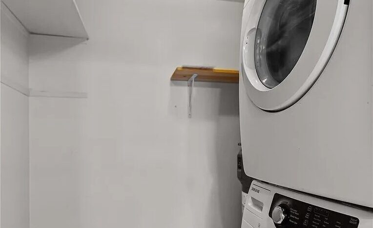 7425 Ruby Dr SW APT C-9 - Lakewood - Washington - 2 bed, 2 bath rental property