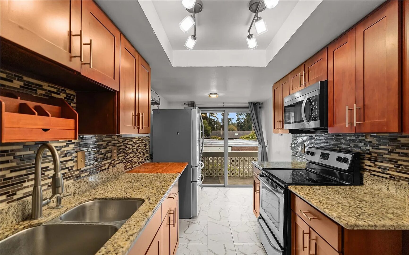 7425 Ruby Dr SW APT C-9 - Lakewood - Washington - 2 bed, 2 bath rental property