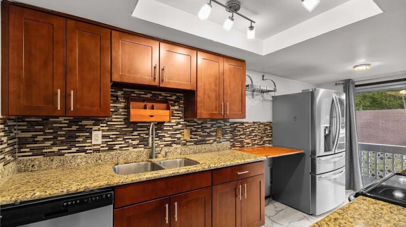 7425 Ruby Dr SW APT C-9 - Lakewood - Washington - 2 bed, 2 bath rental property