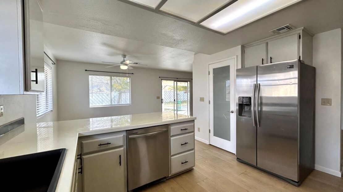 7451 Goleta Ave - Yucca Valley - California - 3 bed, 2 bath rental property