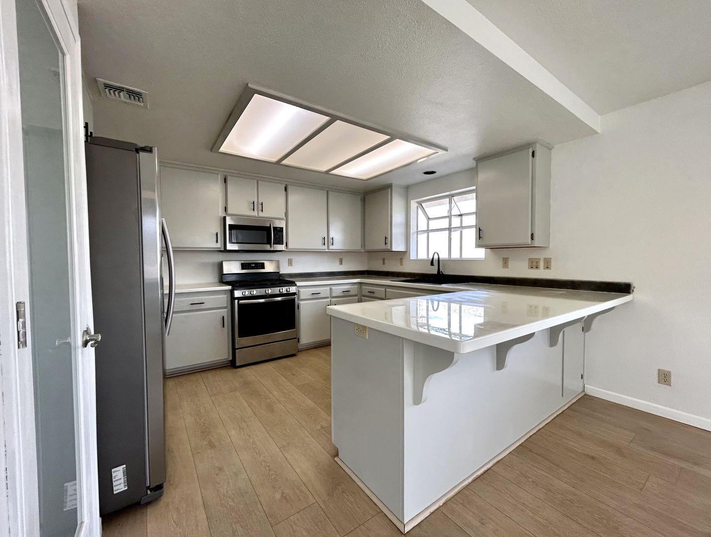 7451 Goleta Ave - Yucca Valley - California - 3 bed, 2 bath rental property