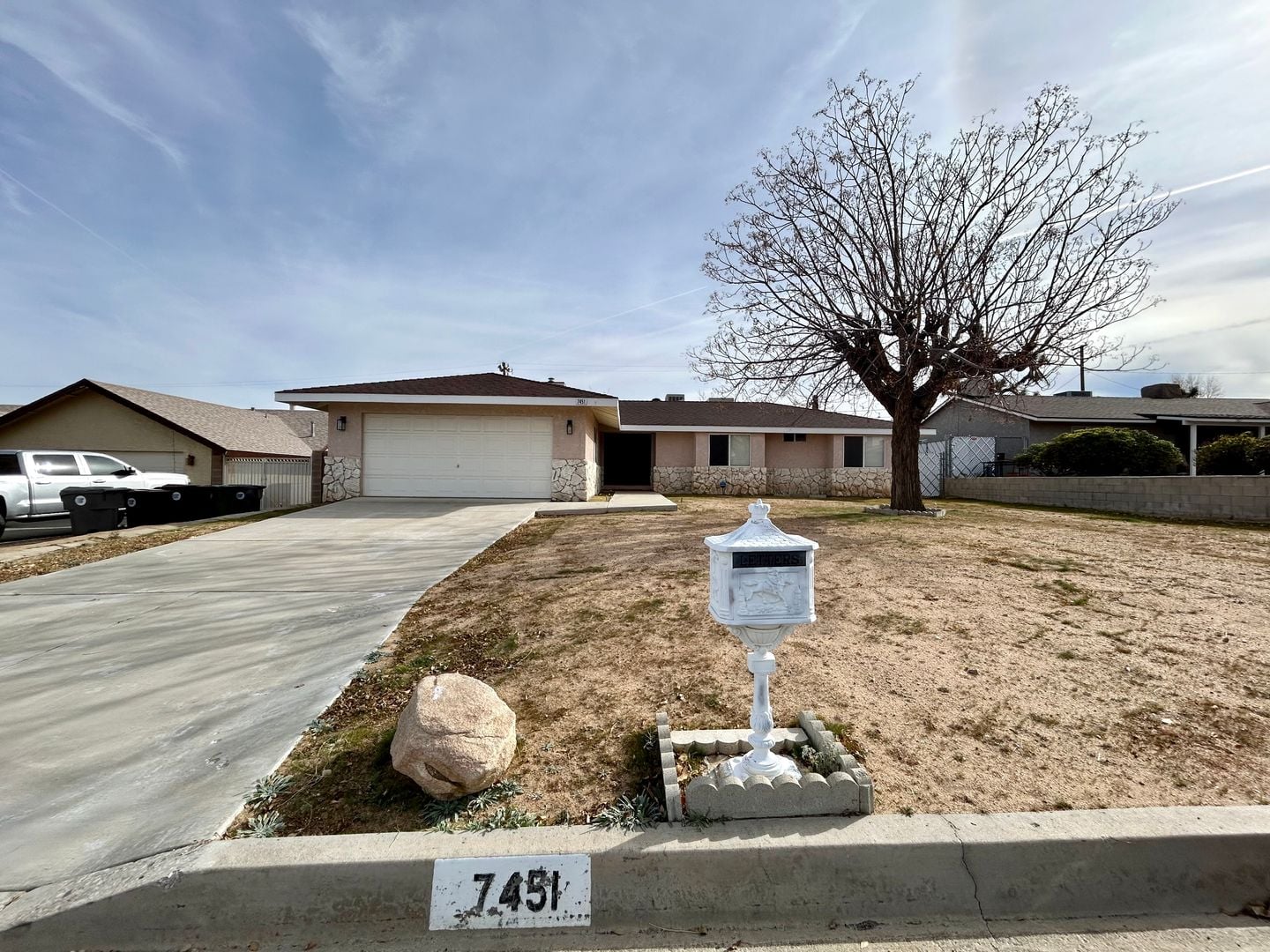 7451 Goleta Ave - Yucca Valley - California - 3 bed, 2 bath rental property