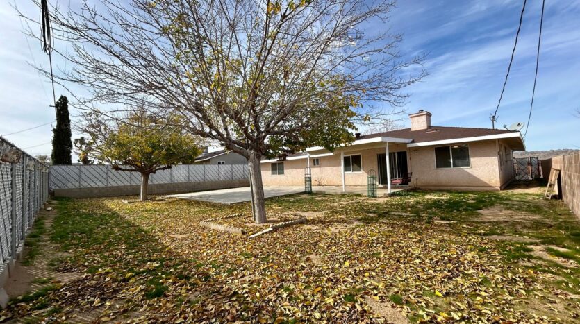 7451 Goleta Ave - Yucca Valley - California - 3 bed, 2 bath rental property