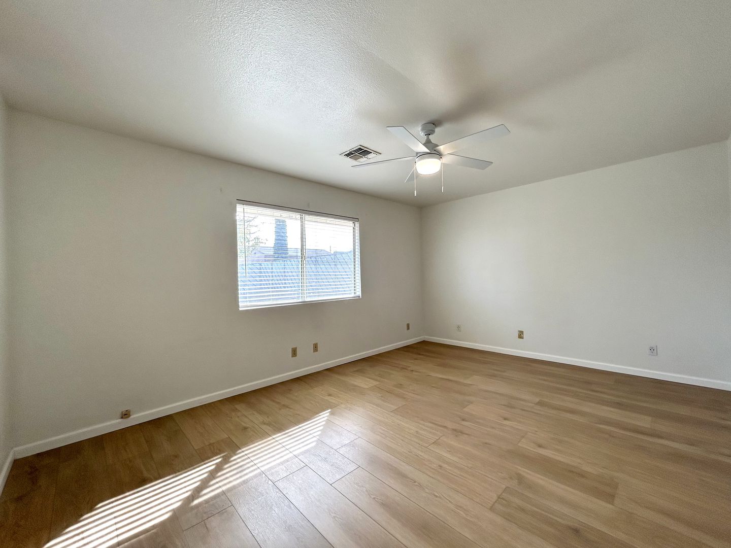 7451 Goleta Ave - Yucca Valley - California - 3 bed, 2 bath rental property