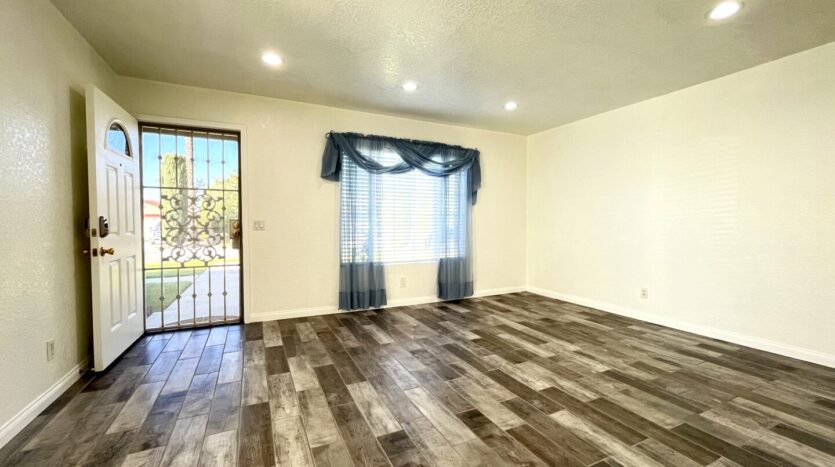 7593 Hyssop Dr. - Rancho Cucamonga - California - 3 bed, 2 bath rental property