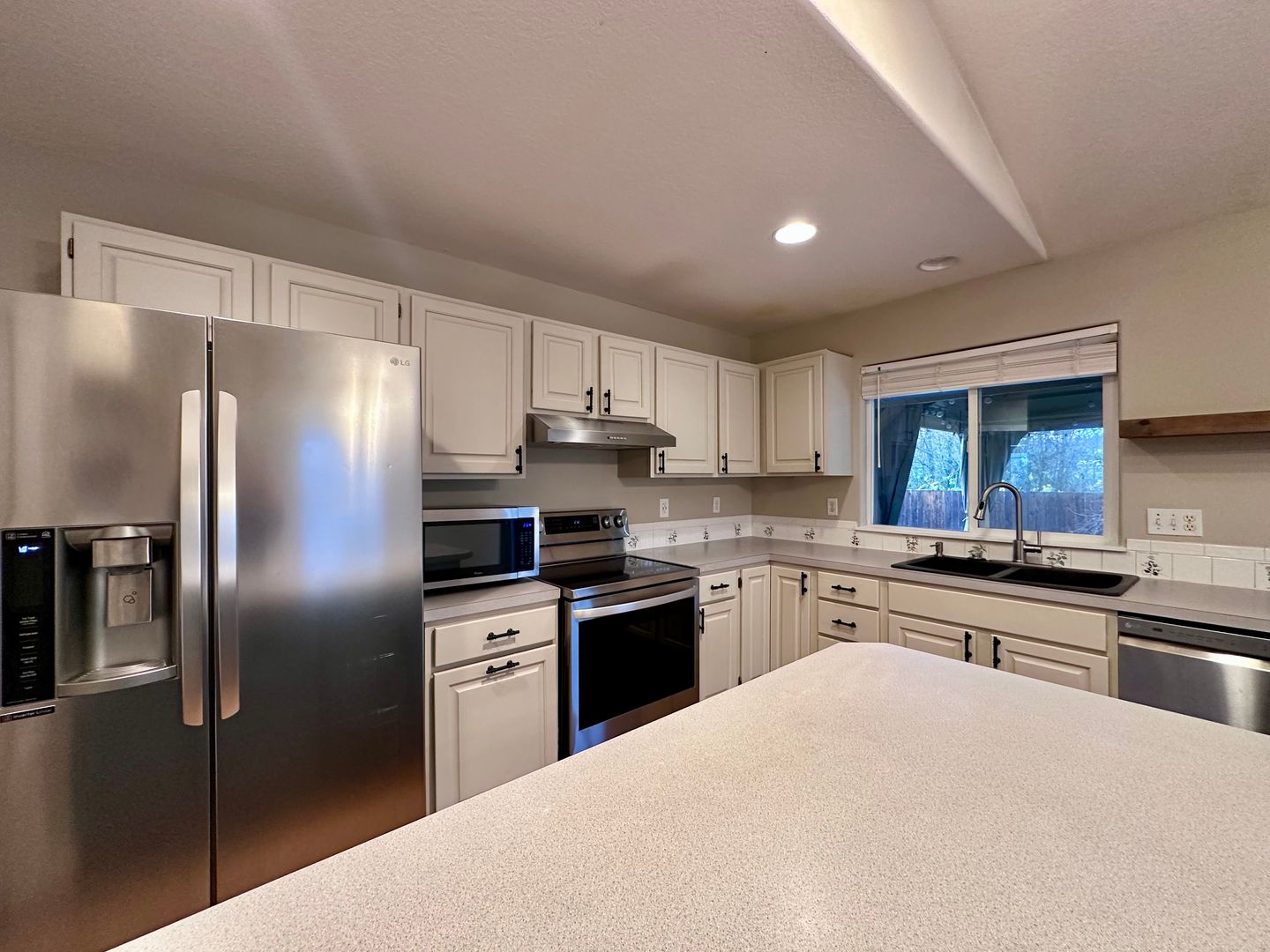 12418 SE Mountain Sun Dr. - Oregon - 3 bed, 2 bath rental property