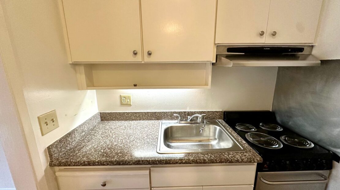 8 Admiral Drive #239 - Emeryville - California - 1 bath rental property