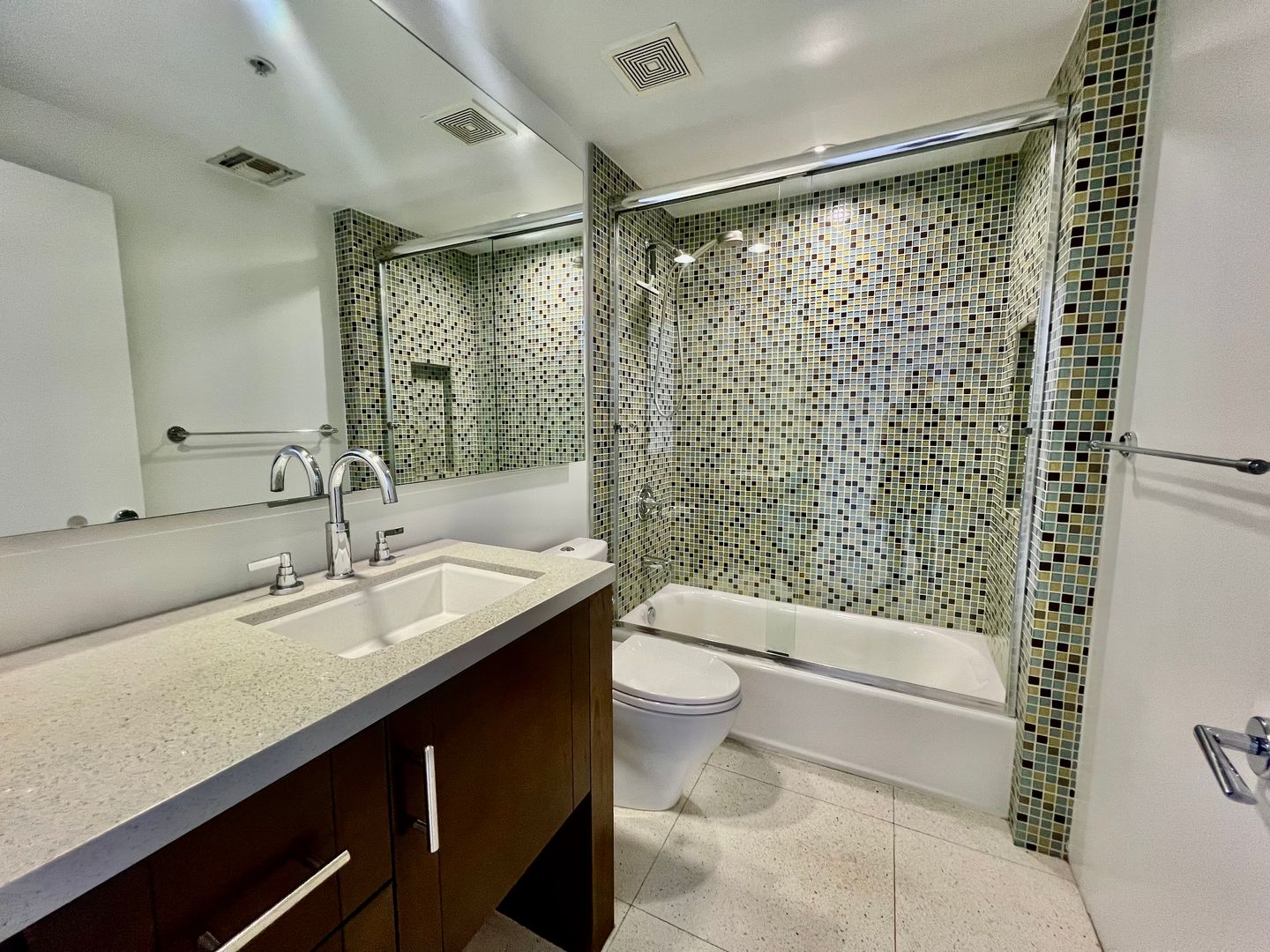 803 N Palm Canyon Dr.  - Unit 07 - Palm Springs - California - 2 bed, 2 bath rental property