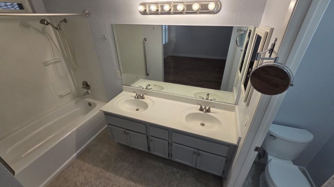 810 Bergamont Dr - Henderson - Nevada - 4 bed, 2 bath rental property