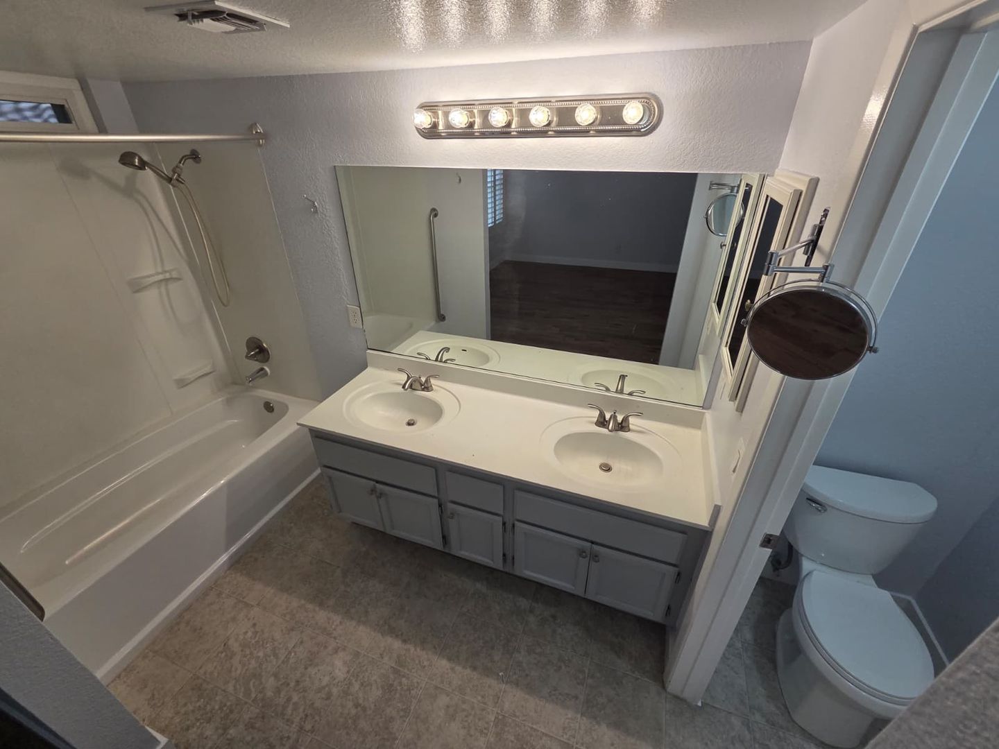 810 Bergamont Dr - Henderson - Nevada - 4 bed, 2 bath rental property