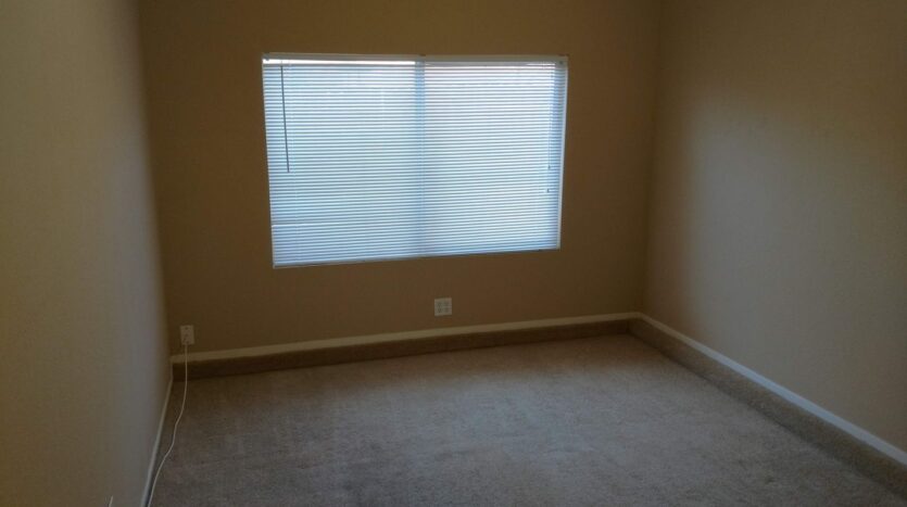 810 Bergamont Dr - Henderson - Nevada - 4 bed, 2 bath rental property