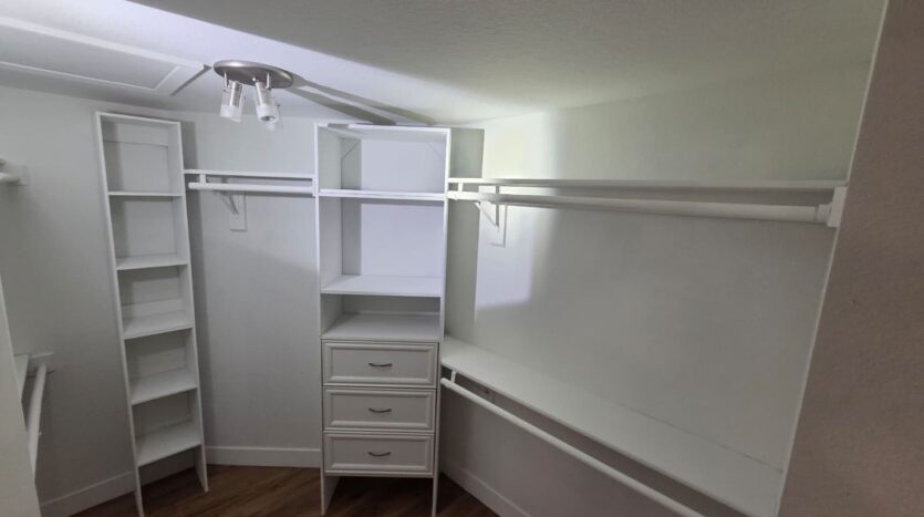 810 Bergamont Dr - Henderson - Nevada - 4 bed, 2 bath rental property