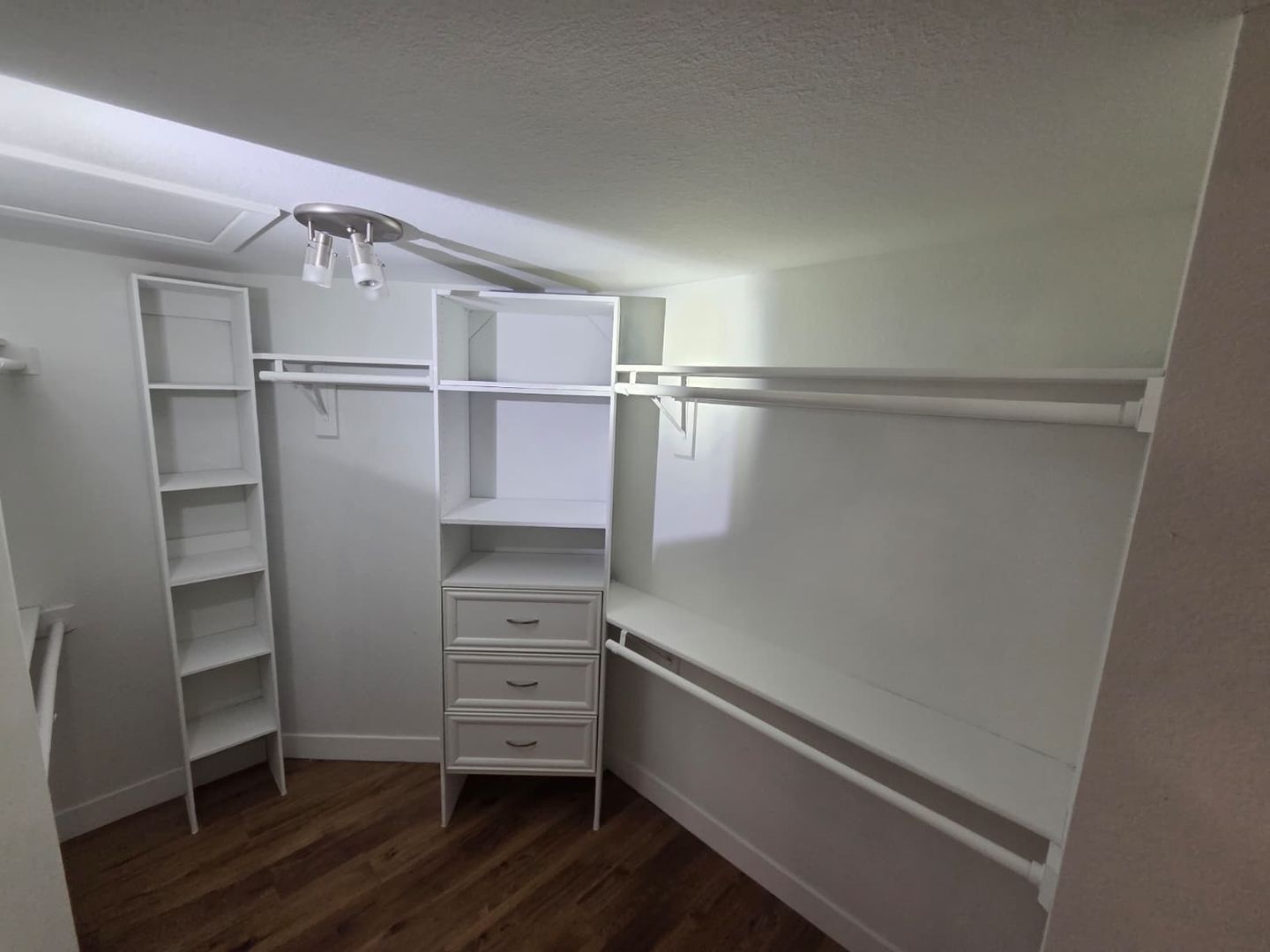 810 Bergamont Dr - Henderson - Nevada - 4 bed, 2 bath rental property