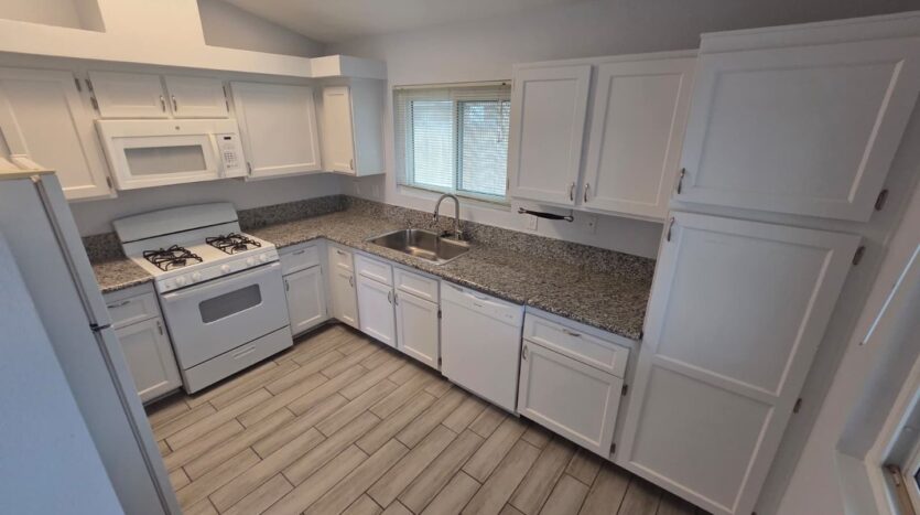 810 Bergamont Dr - Henderson - Nevada - 4 bed, 2 bath rental property