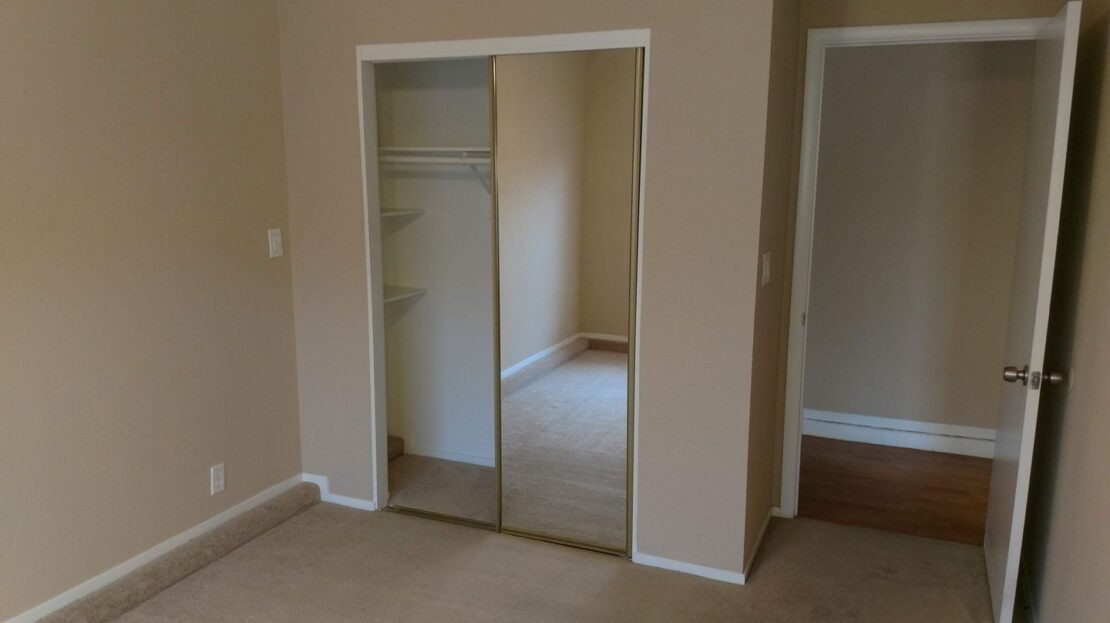 810 Bergamont Dr - Henderson - Nevada - 4 bed, 2 bath rental property