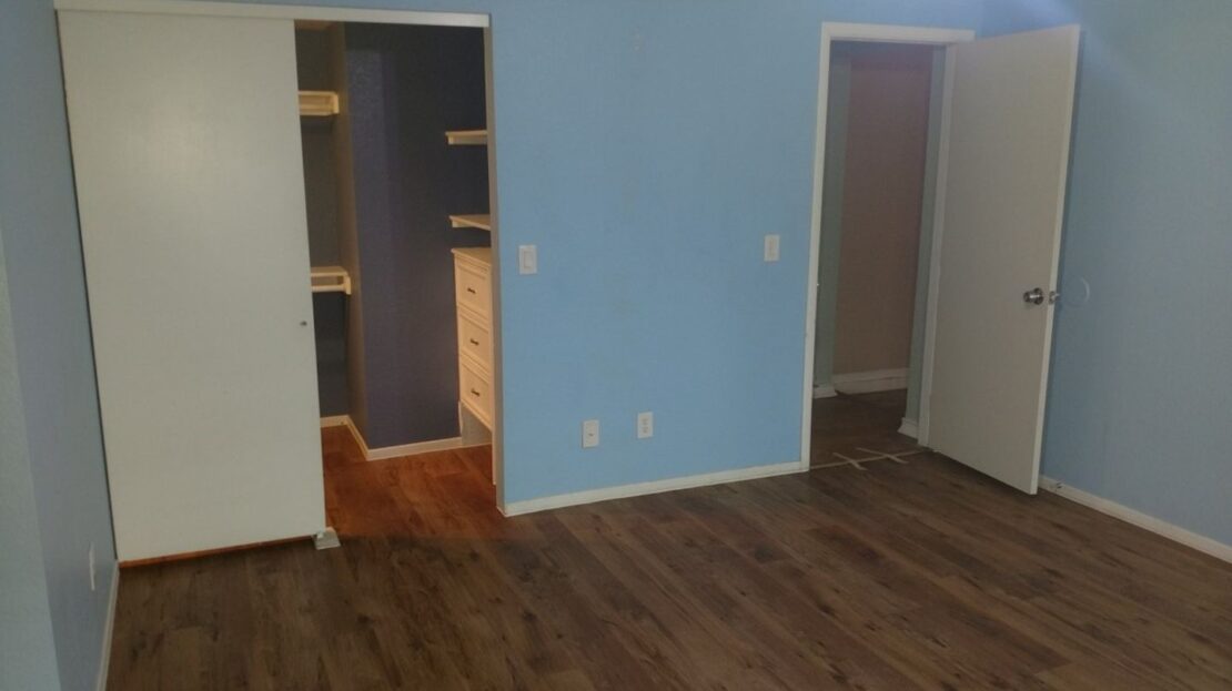 810 Bergamont Dr - Henderson - Nevada - 4 bed, 2 bath rental property