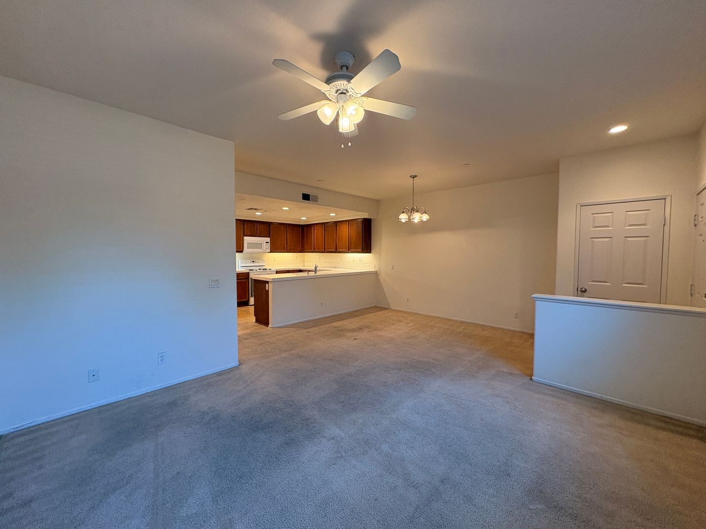 8123 W Preserve Loop - Chino - California - 2 bed, 2 bath rental property