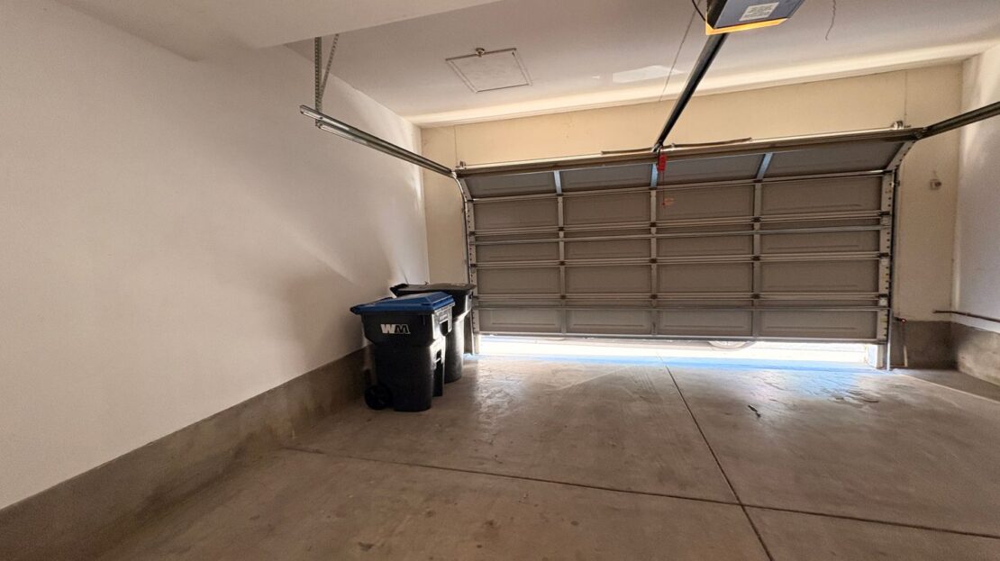 8123 W Preserve Loop - Chino - California - 2 bed, 2 bath rental property