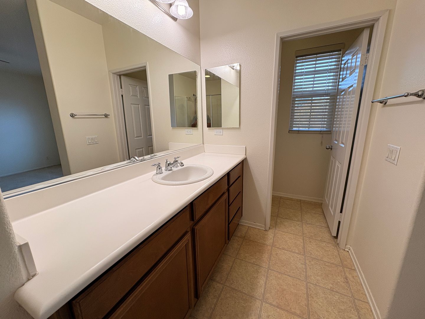 8123 W Preserve Loop - Chino - California - 2 bed, 2 bath rental property