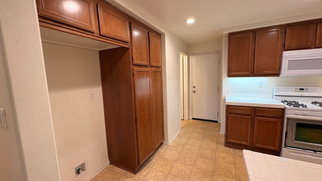 8123 W Preserve Loop - Chino - California - 2 bed, 2 bath rental property