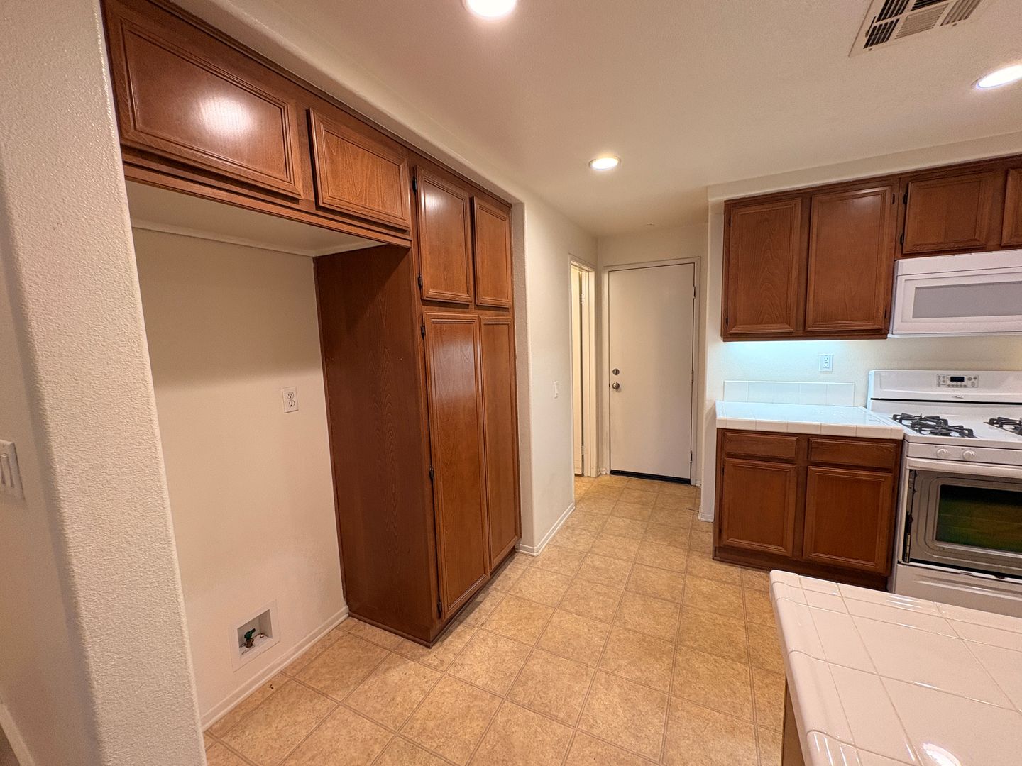 8123 W Preserve Loop - Chino - California - 2 bed, 2 bath rental property