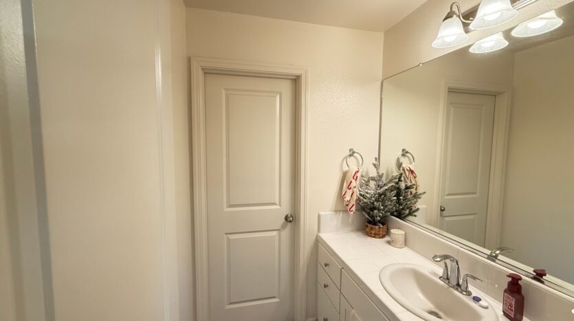 836 Winchell Way  - Madera - California - 3 bed, 2.5 bath rental property