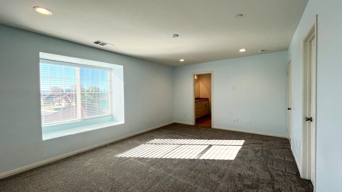 877 W. Tullock St - Bloomington - California - 3 bed, 2 bath rental property