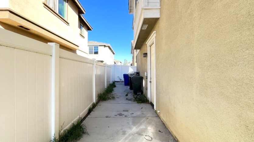 877 W. Tullock St - Bloomington - California - 3 bed, 2 bath rental property